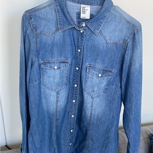 Excellent, worn once. Clearing closet. Will donate unsold items by 8/23.